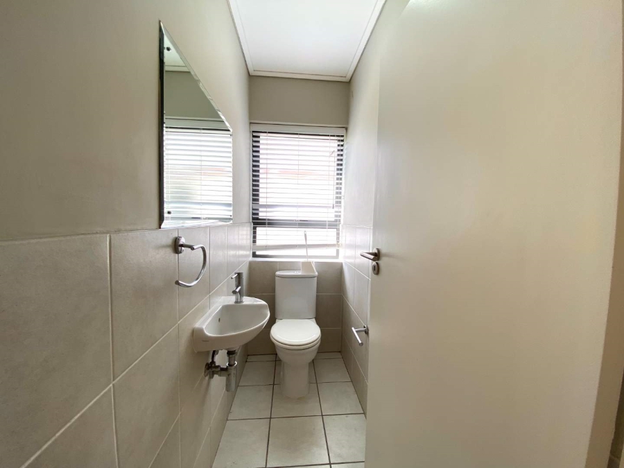 3 Bedroom Property for Sale in Beach Estate Western Cape